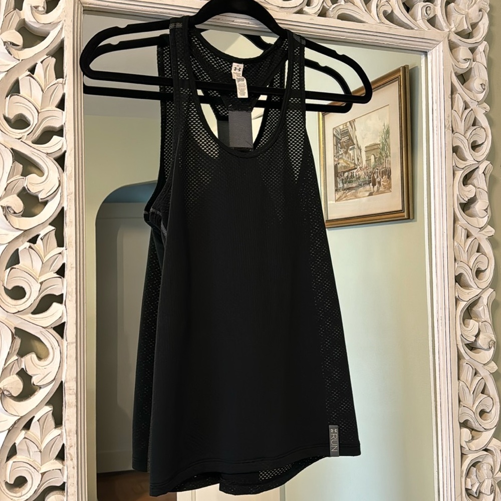 Under Armour mesh run singlet